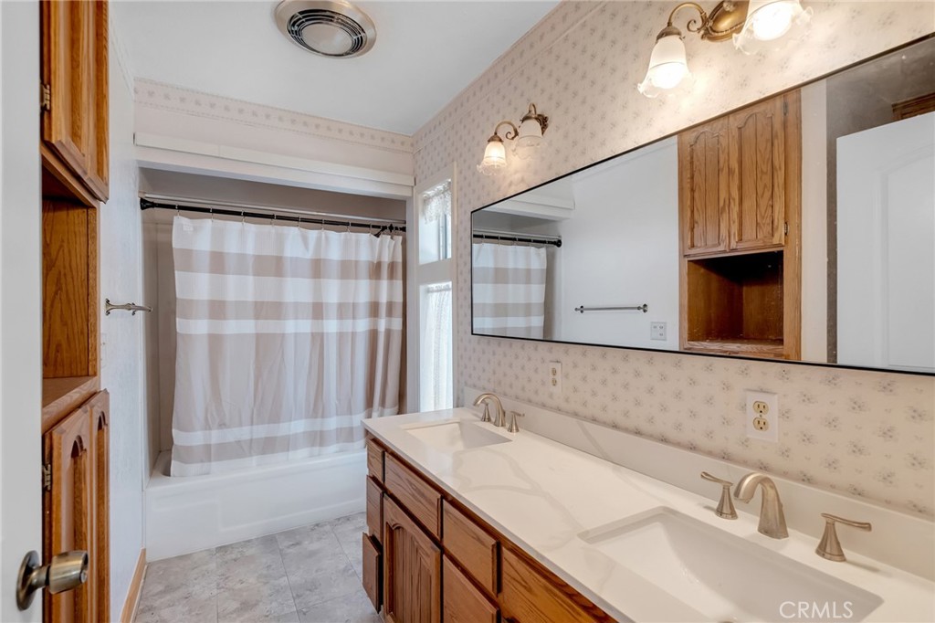 2722 Arrowhead Property Photo 18