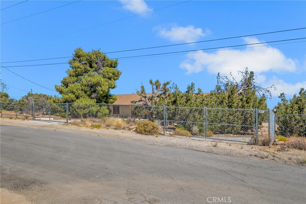 2722 Arrowhead Property Photo 24