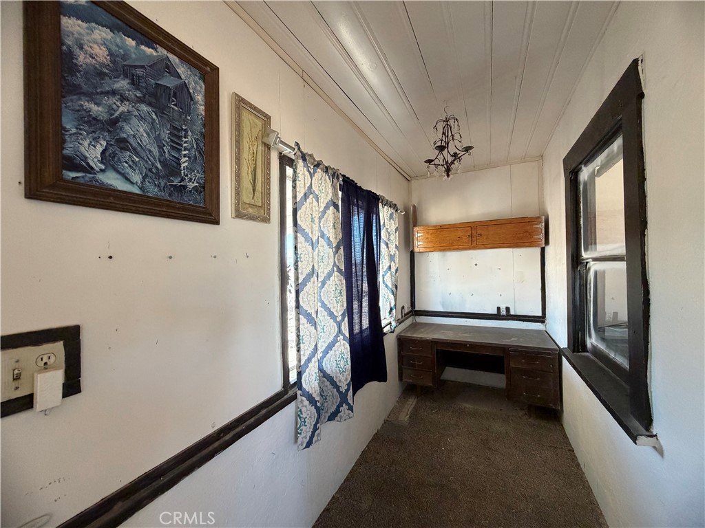 567 W Yermo Property Photo 4