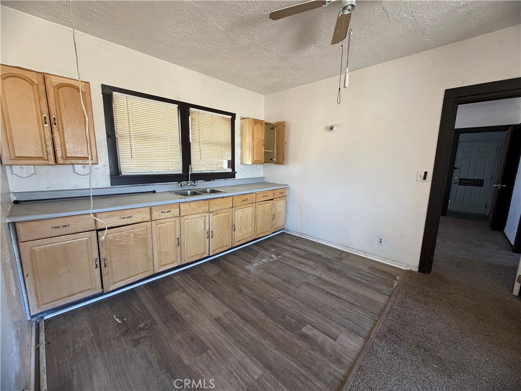 567 W Yermo Property Photo 8