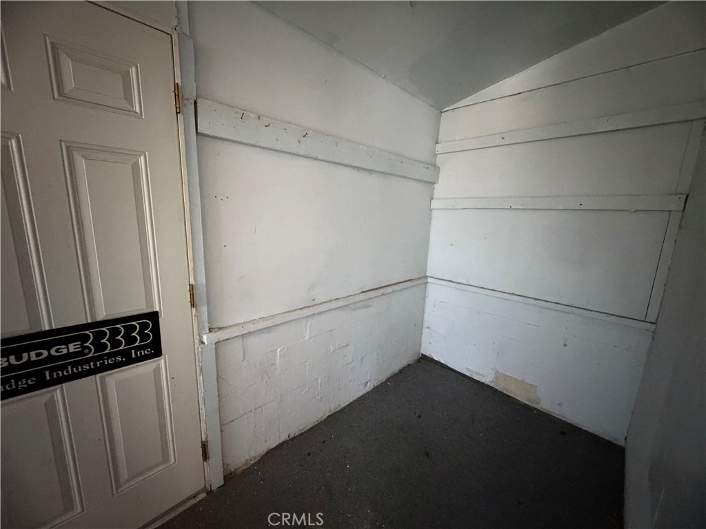 567 W Yermo Property Photo 18