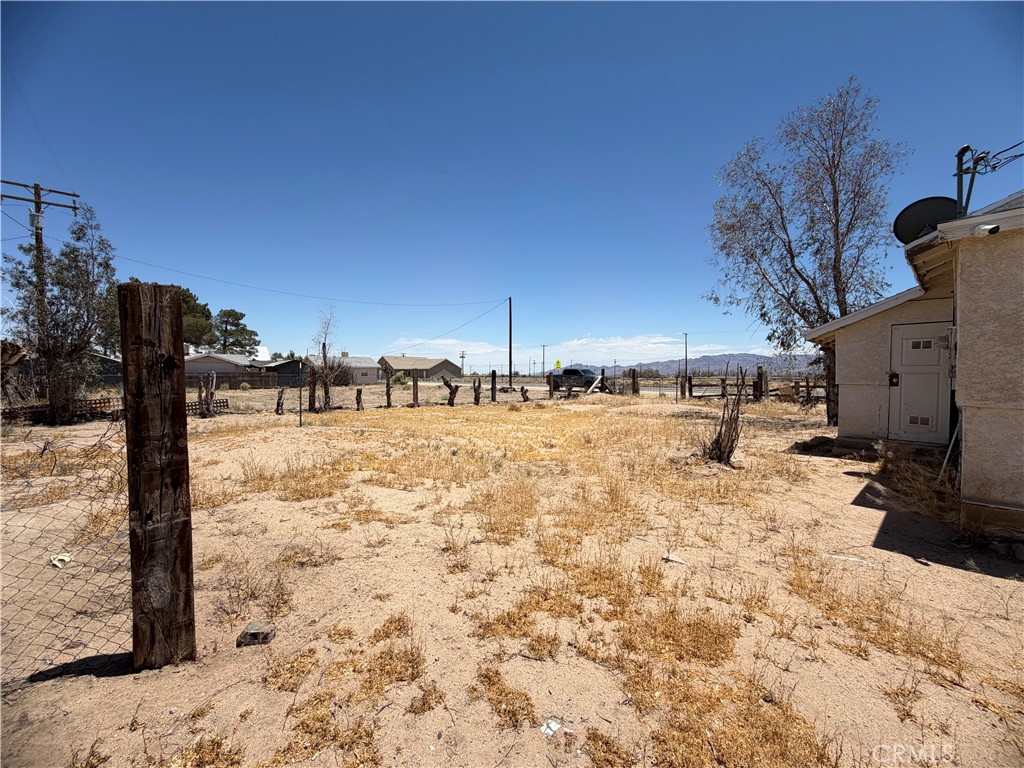567 W Yermo Property Photo 28