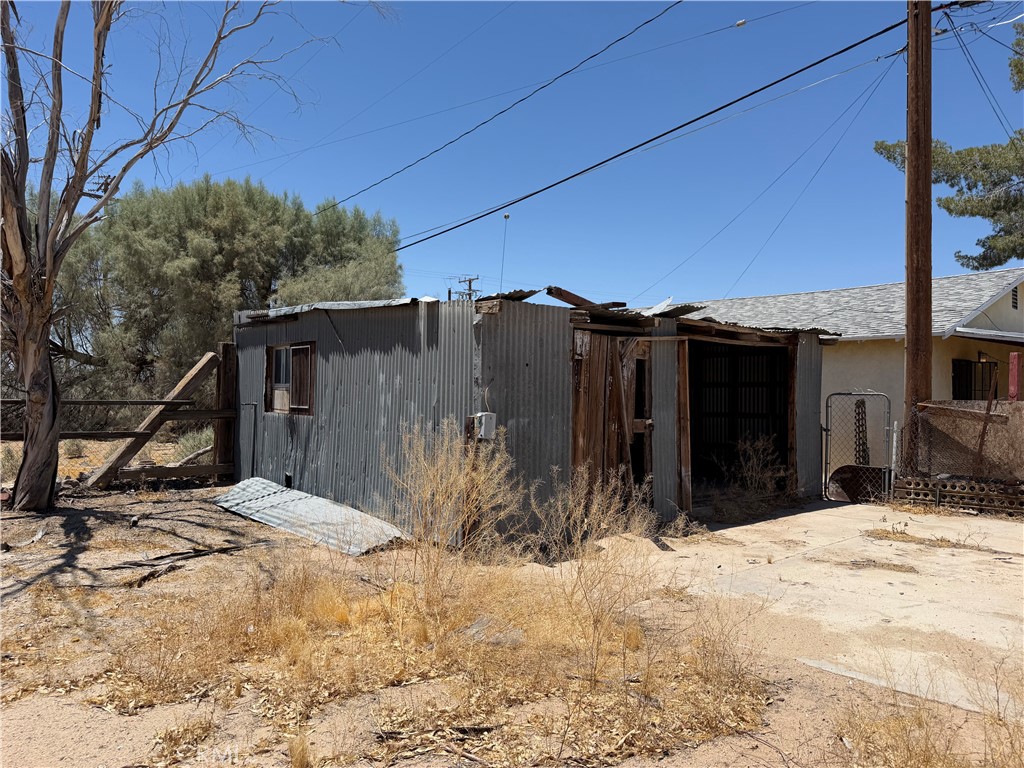 567 W Yermo Property Photo 34