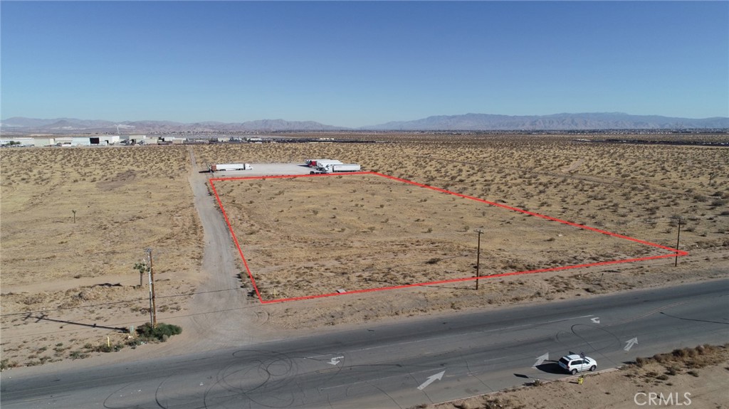 16653 Adelanto Road Property Photo 3