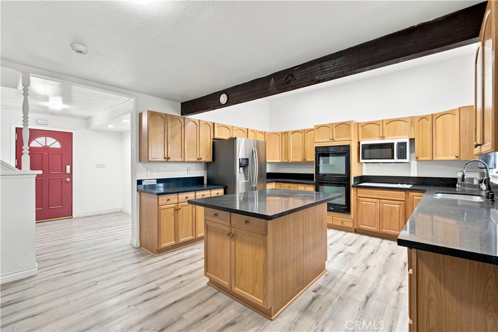 15037 Miami Property Photo 9