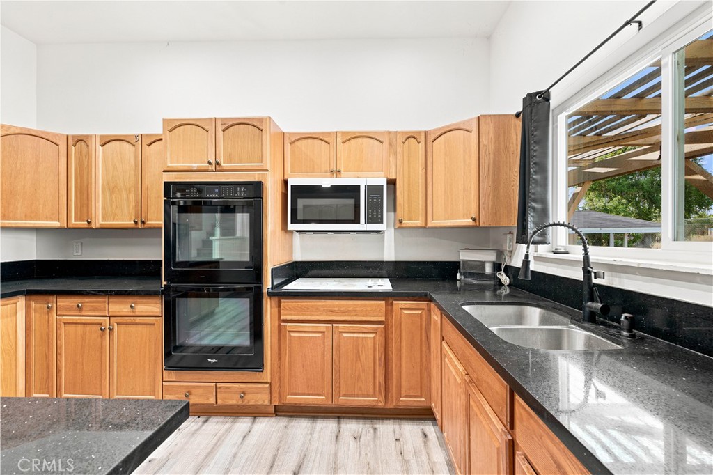 15037 Miami Property Photo 10