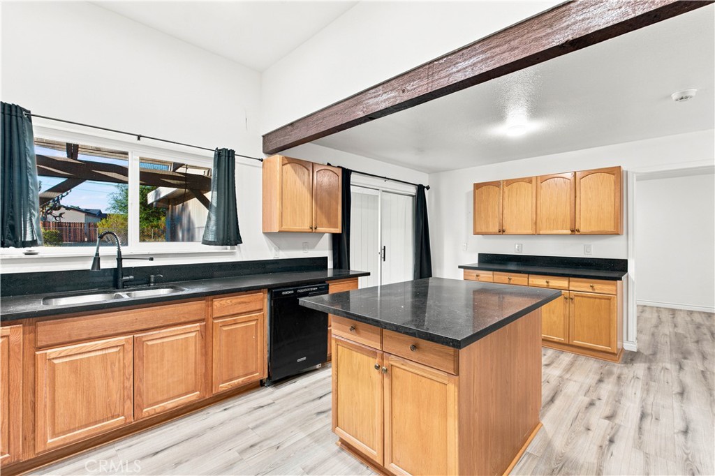 15037 Miami Property Photo 12
