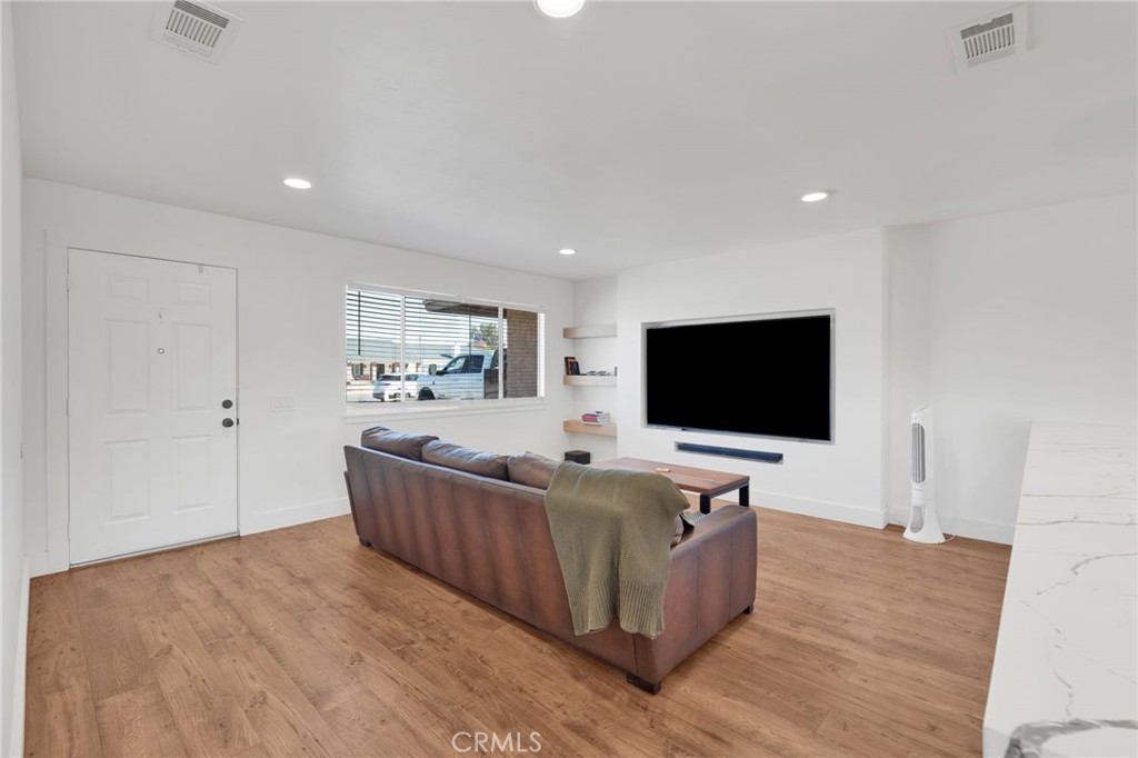 15075 Flathead Road Property Photo 11
