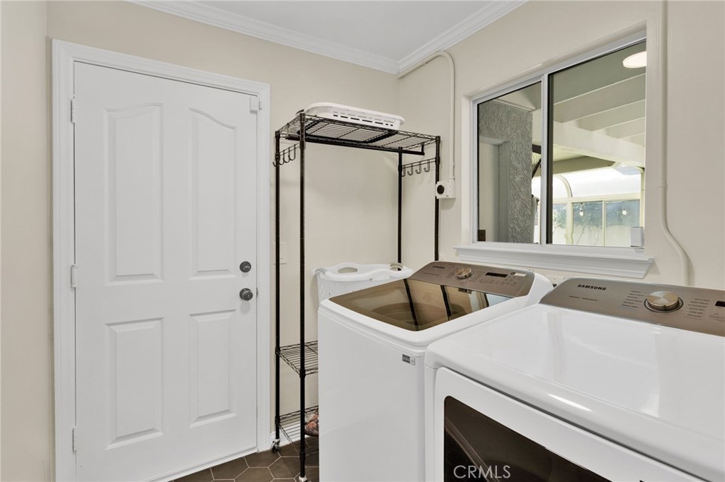 18570 Niagara Property Photo 14