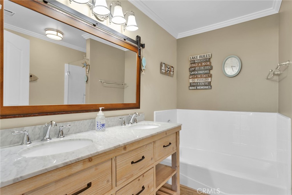18570 Niagara Property Photo 40