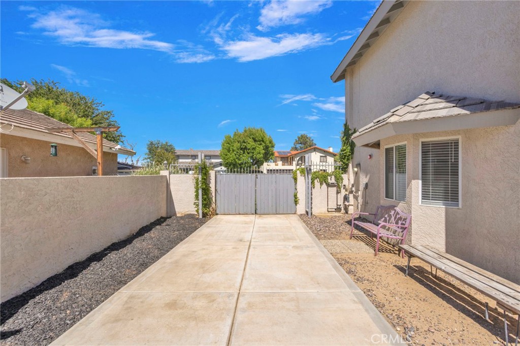 18570 Niagara Property Photo 45