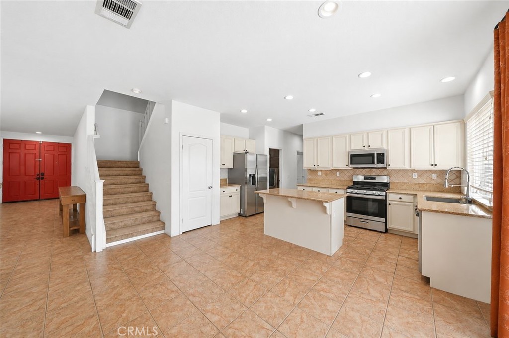 8168 April Property Photo 10