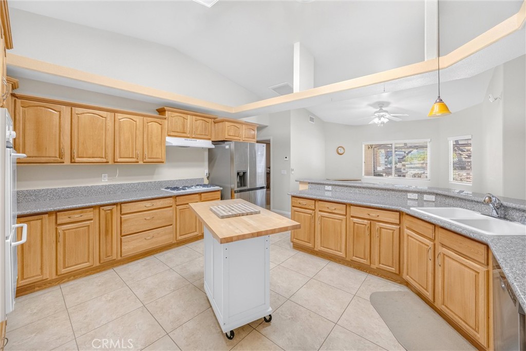 26760 Cinch Property Photo 7