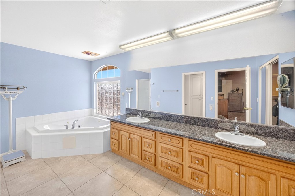 26760 Cinch Property Photo 10