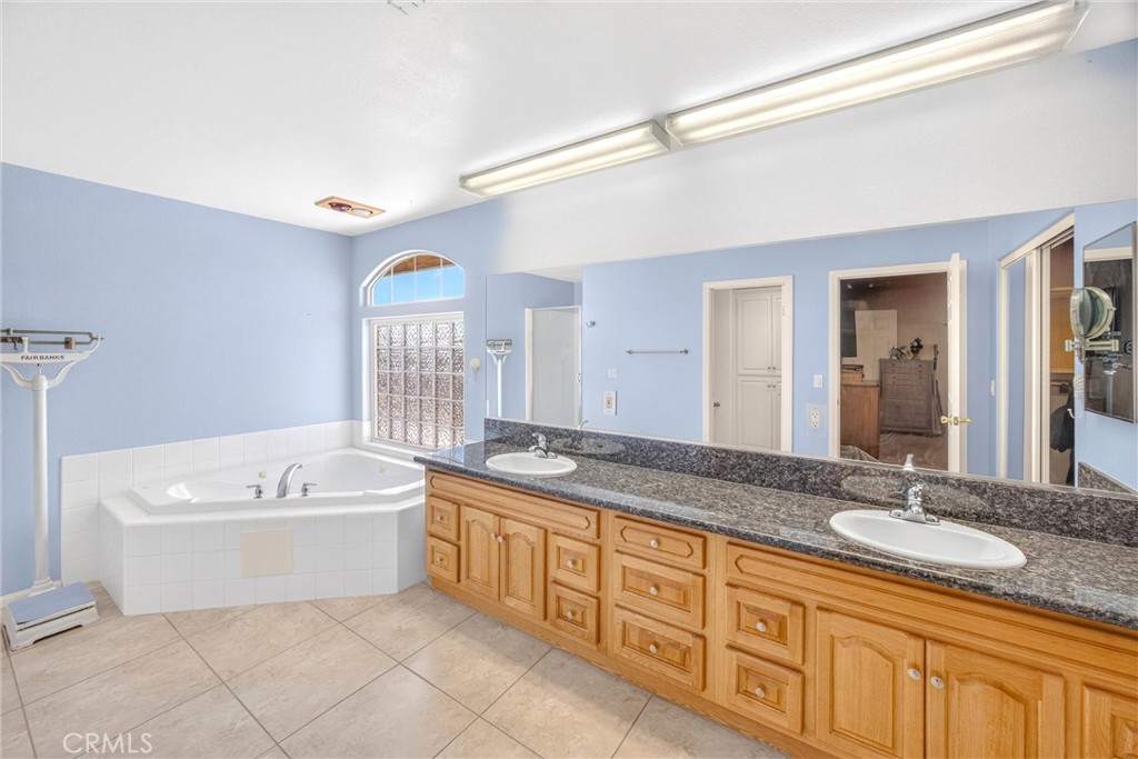 26760 Cinch Property Photo 11