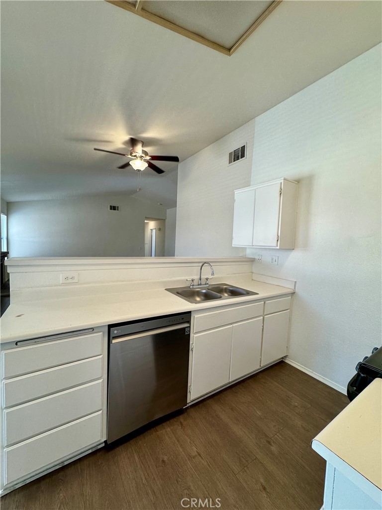 10624 Palmyra Street Property Photo 6
