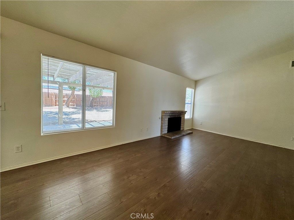 10624 Palmyra Street Property Photo 8
