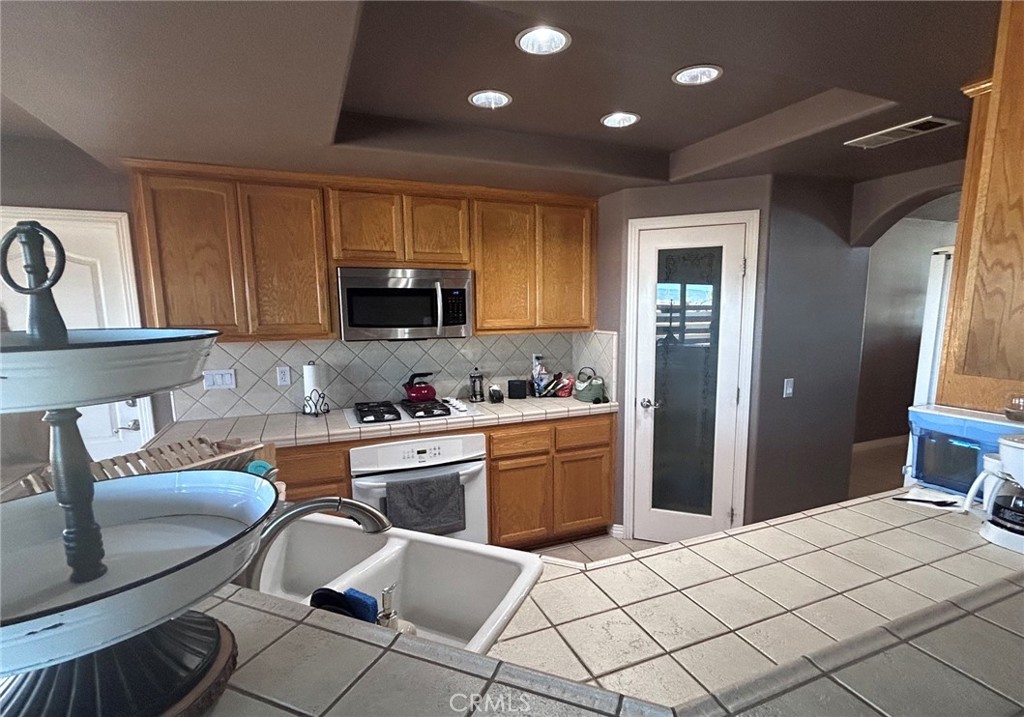 13565 Farmington Street Property Photo 12