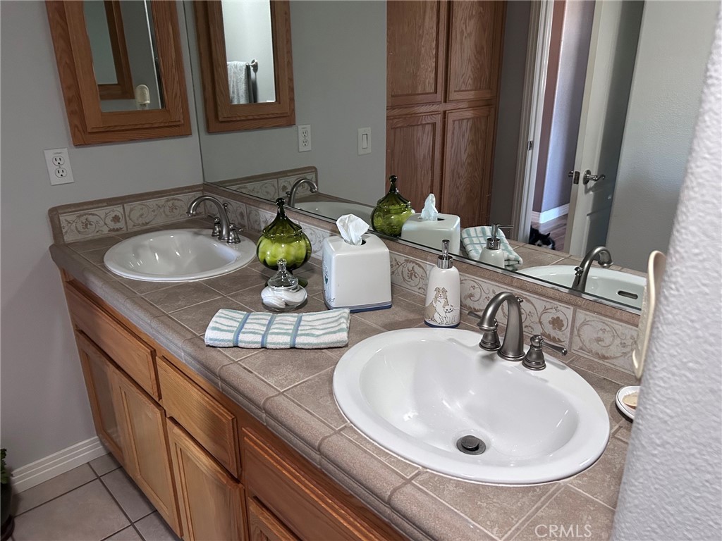 13565 Farmington Street Property Photo 19