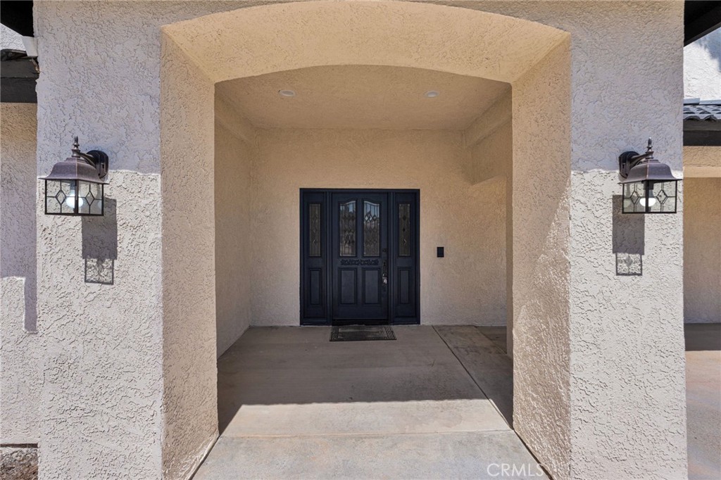 16731 Iwa Road Property Photo 5