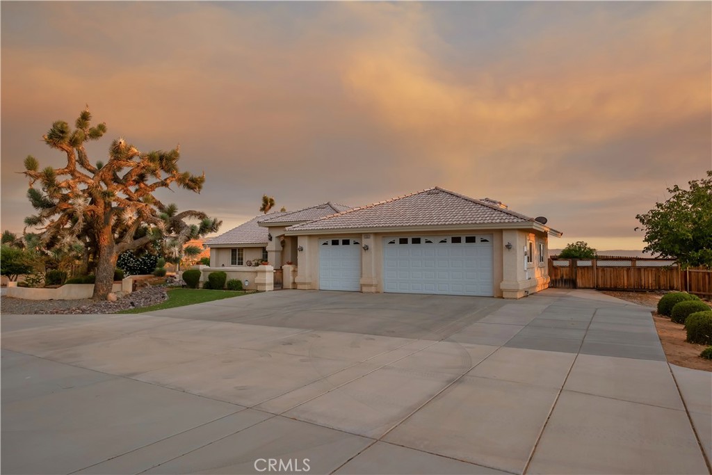 23355 Cuyama Property Photo 5