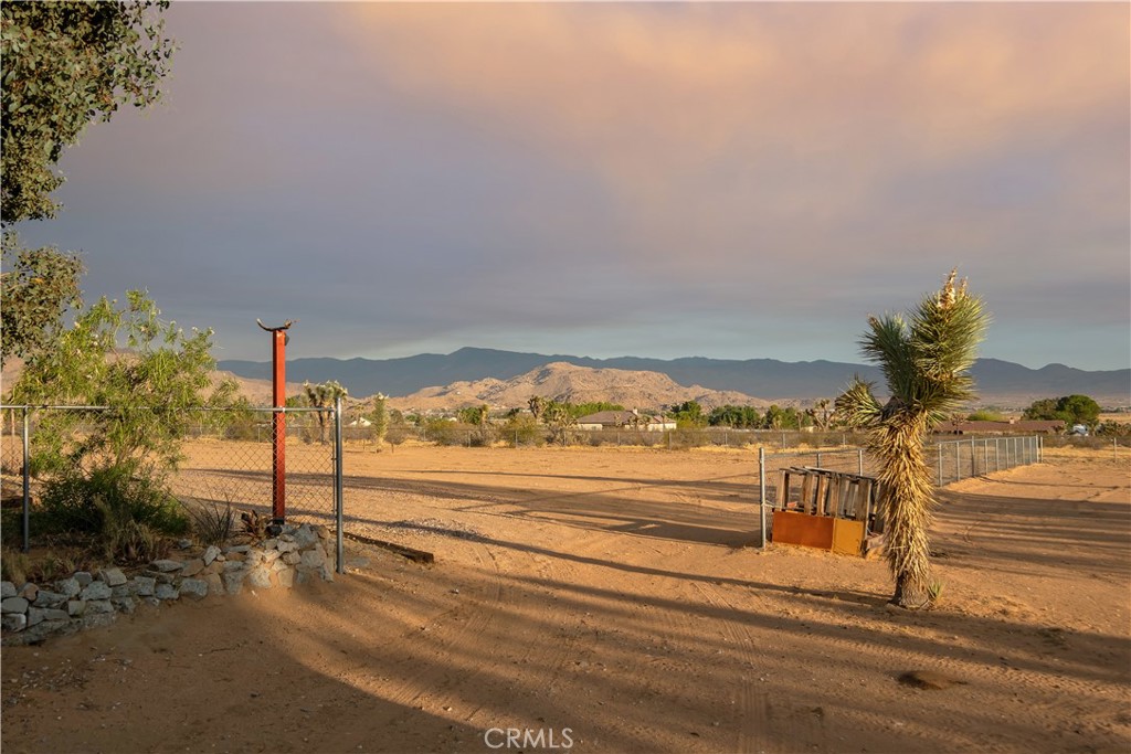23355 Cuyama Property Photo 39