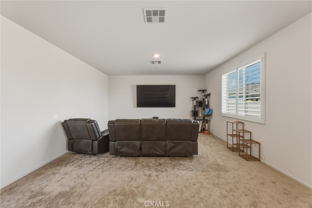 575 Feeder Property Photo 10