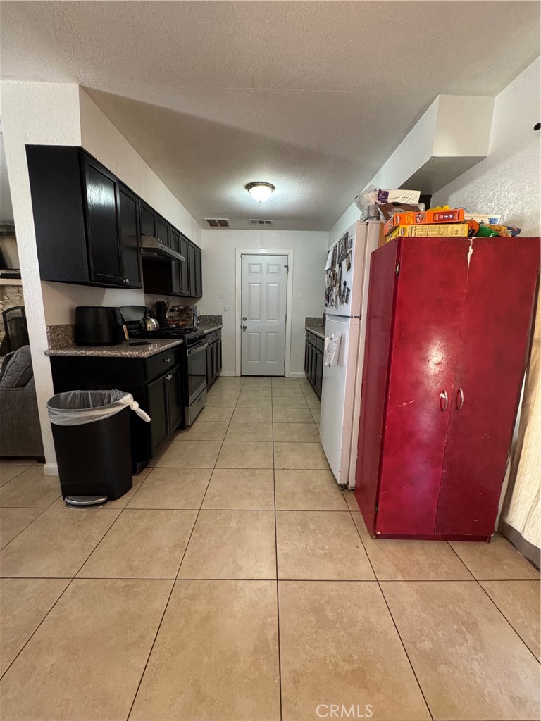 14530 Manzano Property Photo 3
