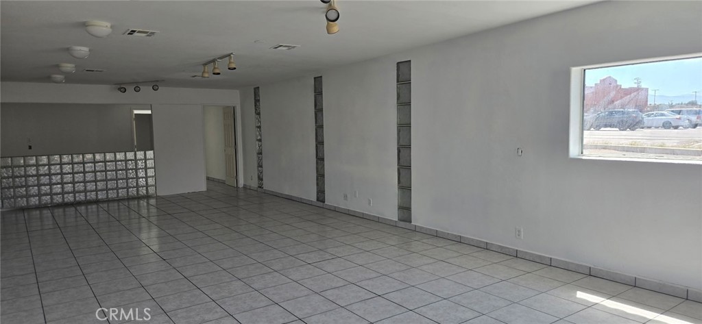 16303 Main Property Photo 7