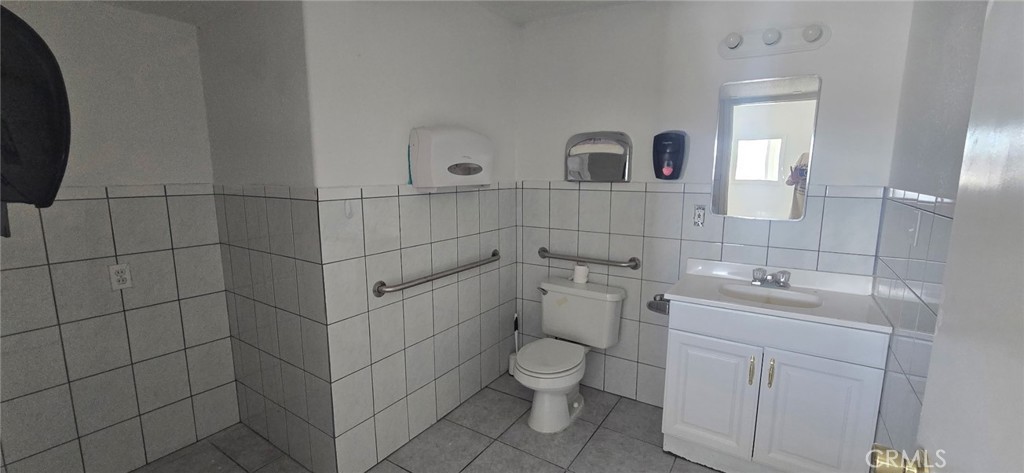 16303 Main Property Photo 17
