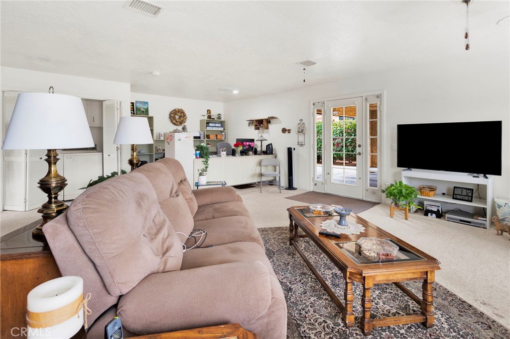 17994 Pine Street Property Photo 12
