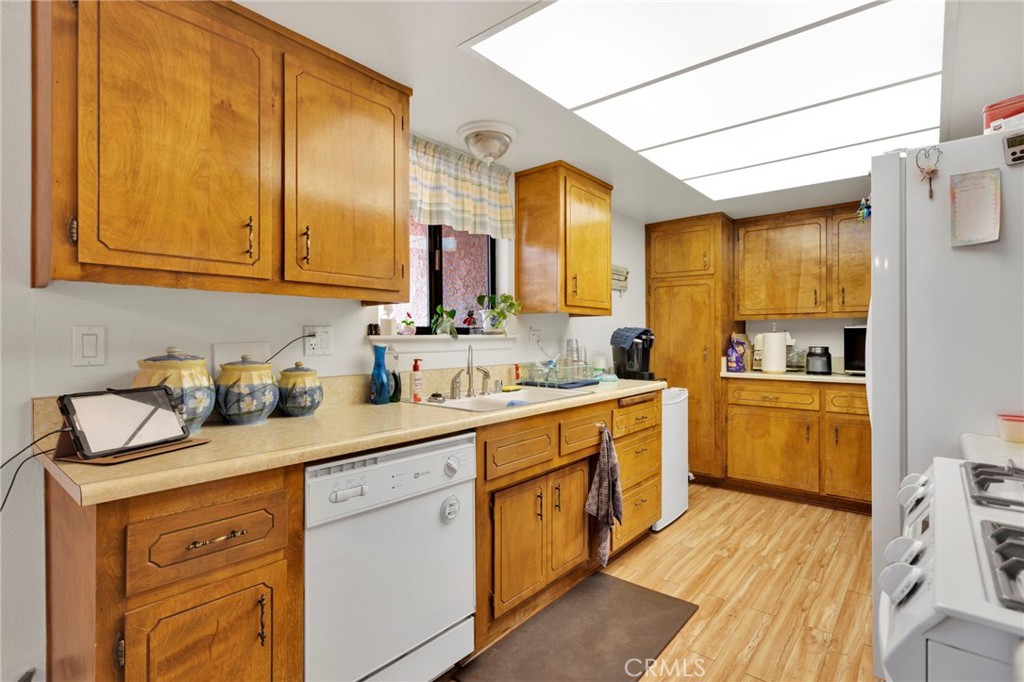 17994 Pine Street Property Photo 22