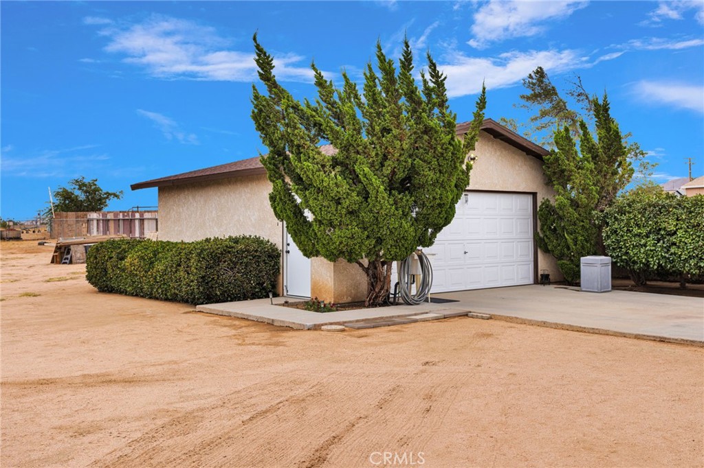 17994 Pine Street Property Photo 54