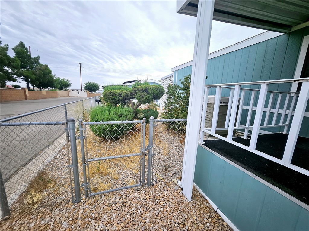 9161 Santa Fe E 20 Property Photo 4