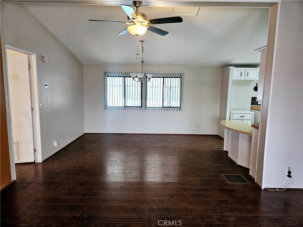 9161 Santa Fe E 20 Property Photo 10