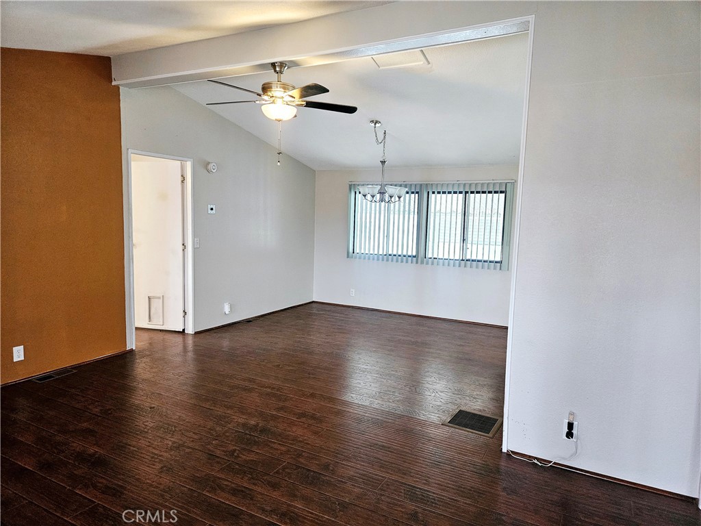 9161 Santa Fe E 20 Property Photo 11
