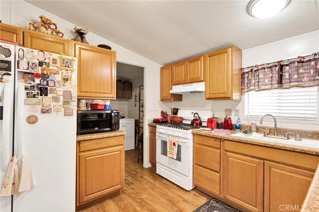 9161 Santa Fe E 72 Property Photo 7