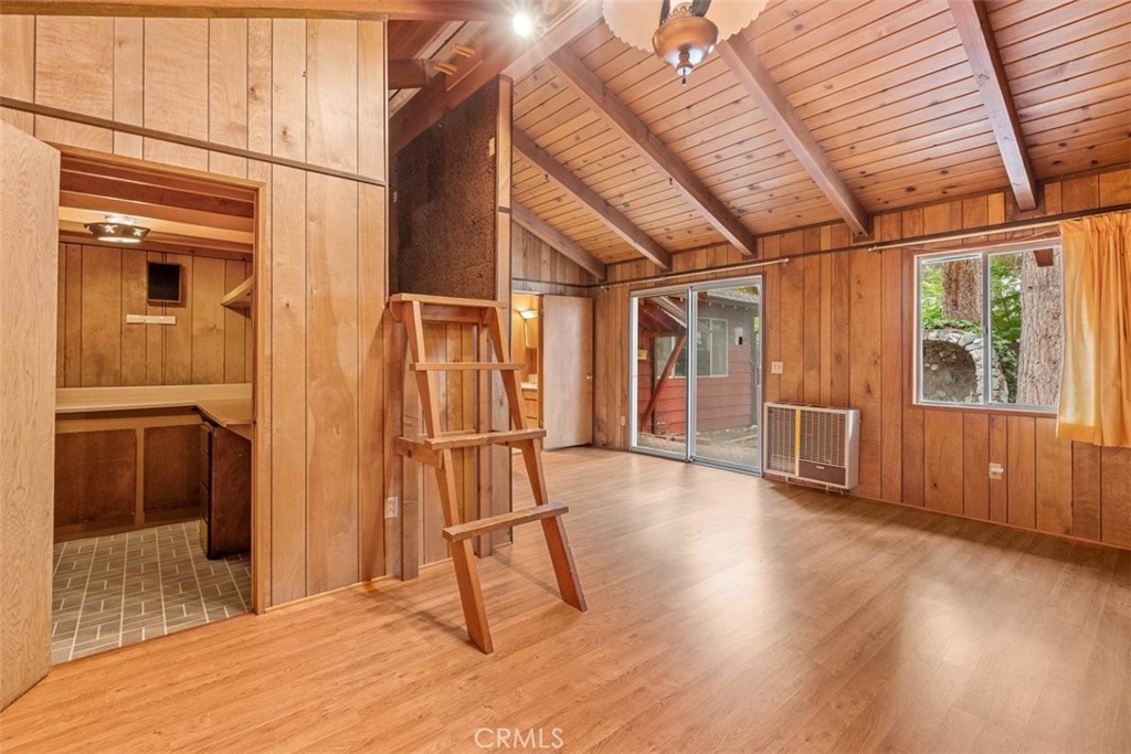 1056 Lark Property Photo 14