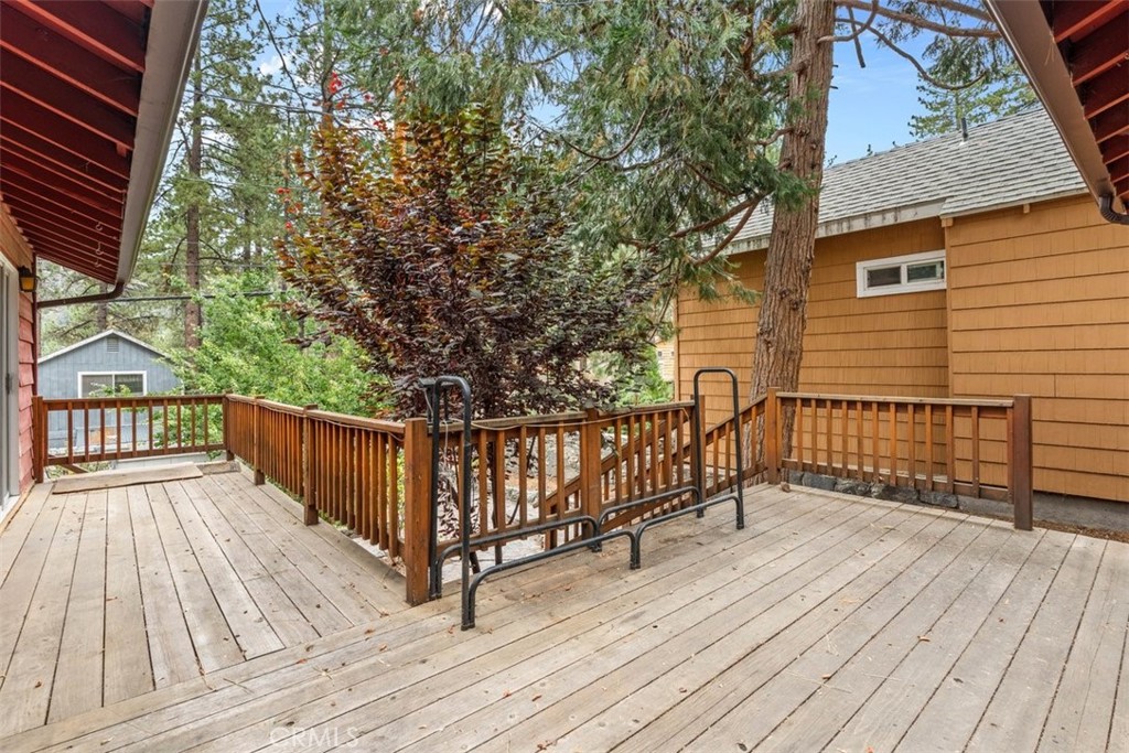 1056 Lark Property Photo 27