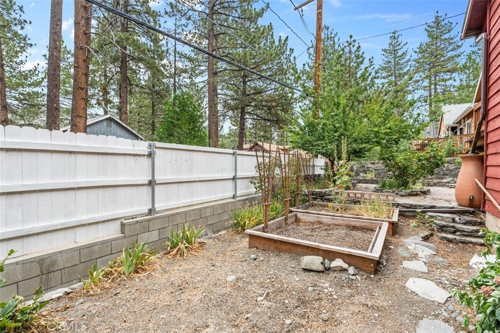 1056 Lark Property Photo 29