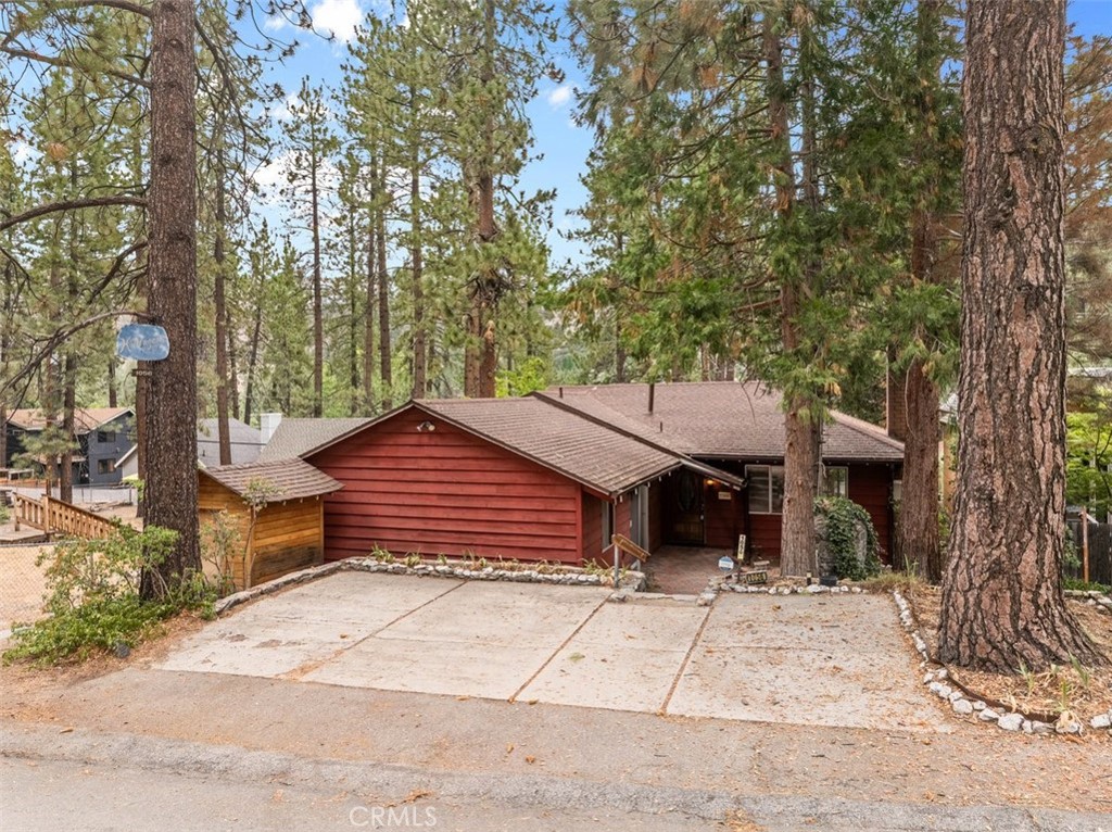 1056 Lark Property Photo 30