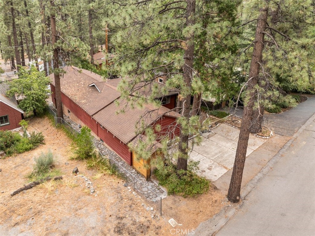 1056 Lark Property Photo 33