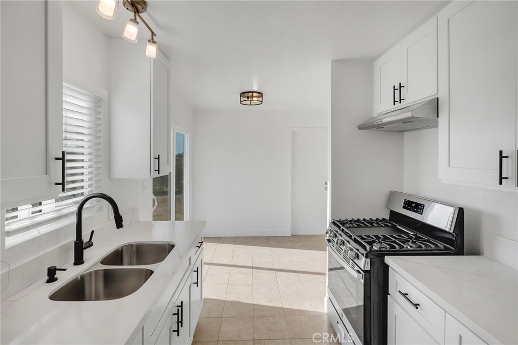 10690 Cypress Property Photo 2