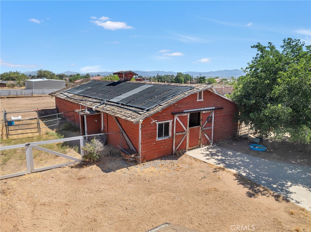 17598 Linden Street Property Photo 45