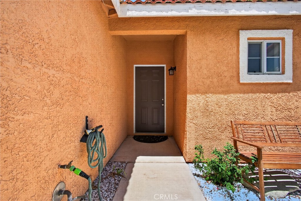 11052 Desert Rose Property Photo 3