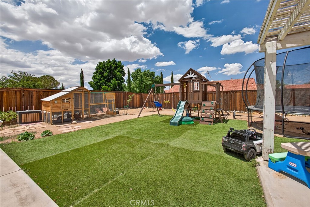11052 Desert Rose Property Photo 4