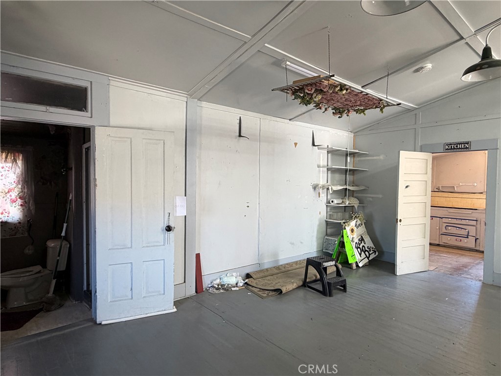 219 N 1st Avenue Property Photo 15