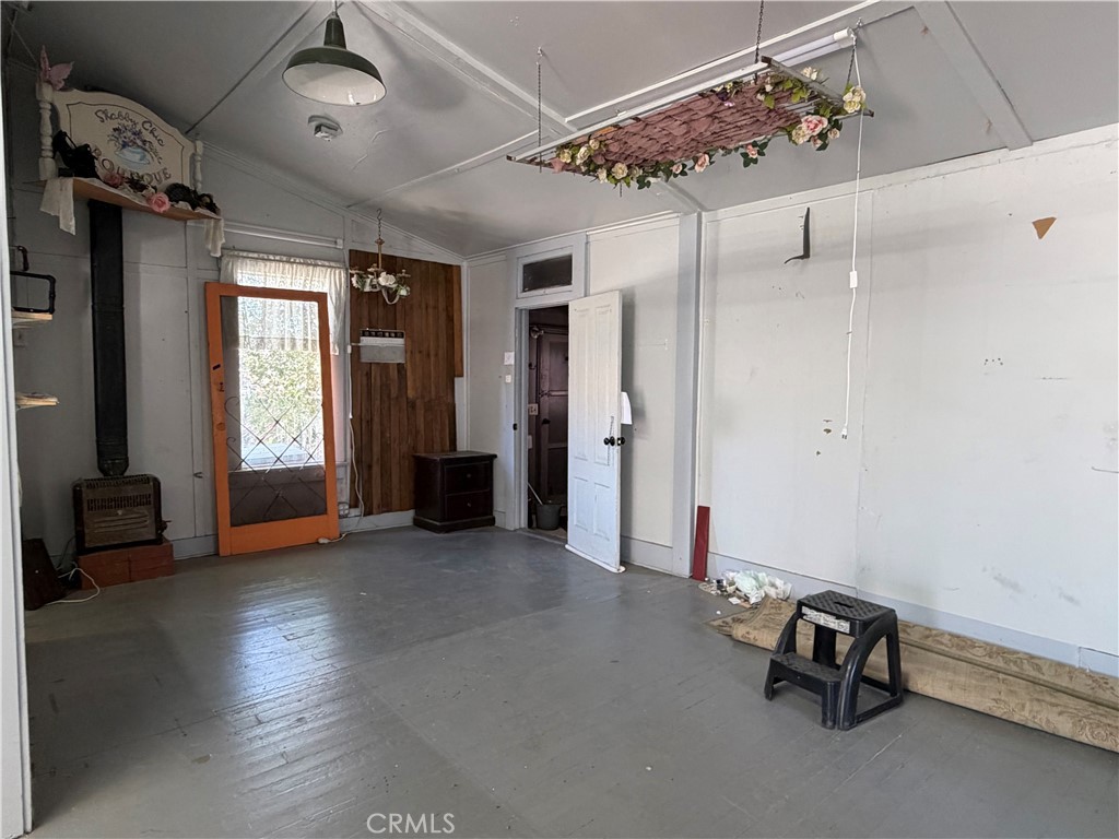 219 N 1st Avenue Property Photo 16