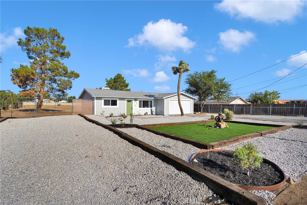 18282 Manzanita Property Photo 4