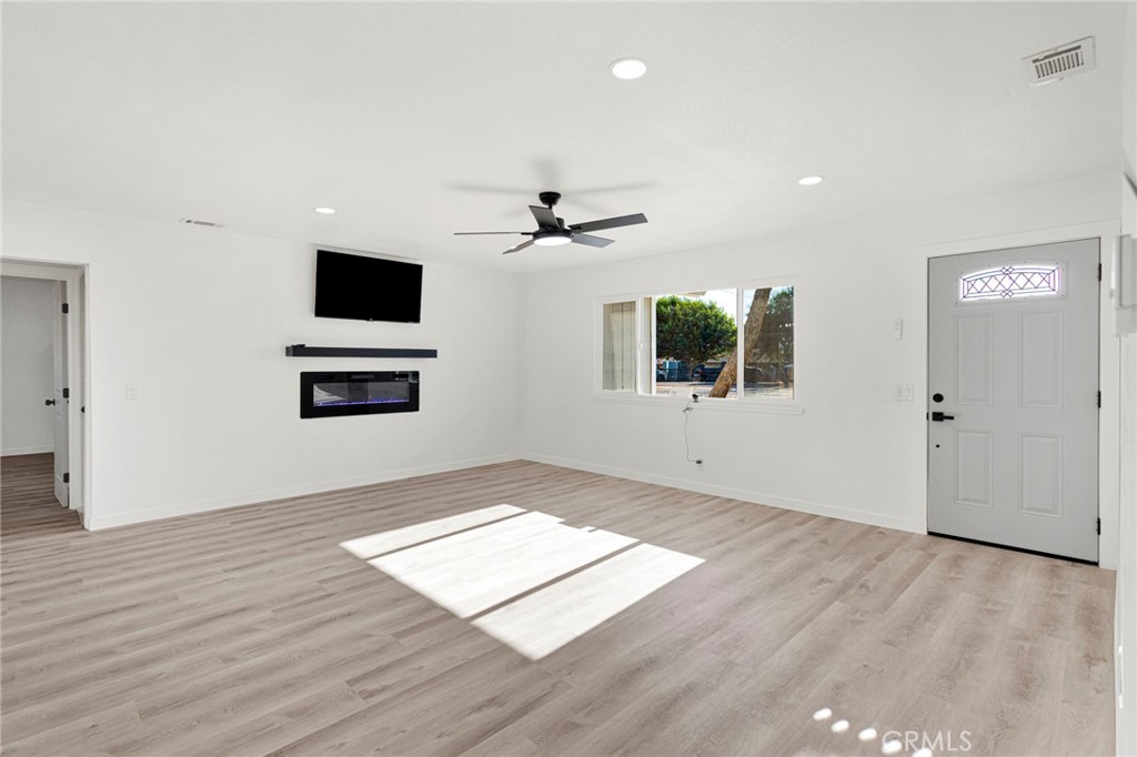 18282 Manzanita Property Photo 9